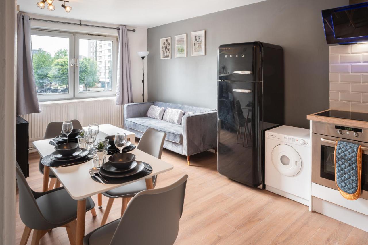 Olympic Apartment - Stratford ลอนดอน ภายนอก รูปภาพ